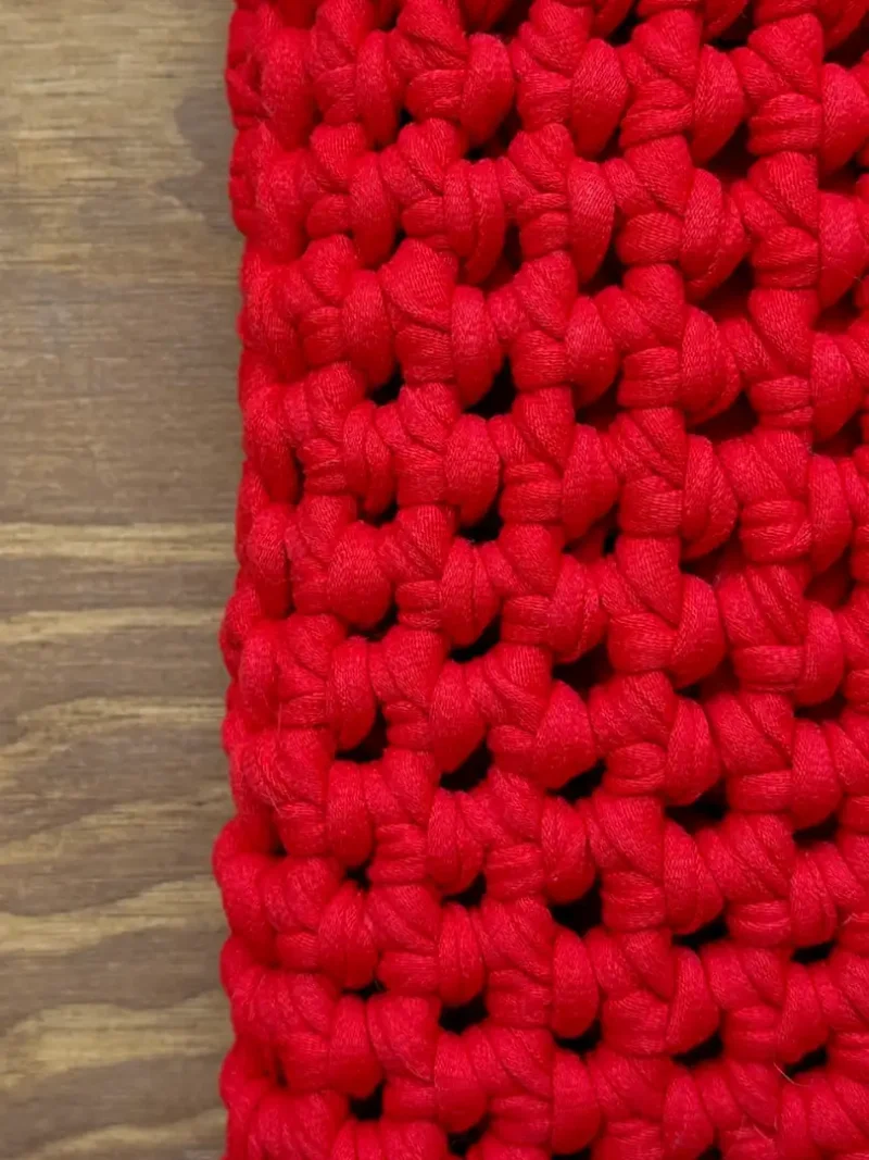 háčkovaná kabelka z blízka, vzor háčkované kabelky uháčkované pomocí háčkovacího boxu s návodem pro začátečníky