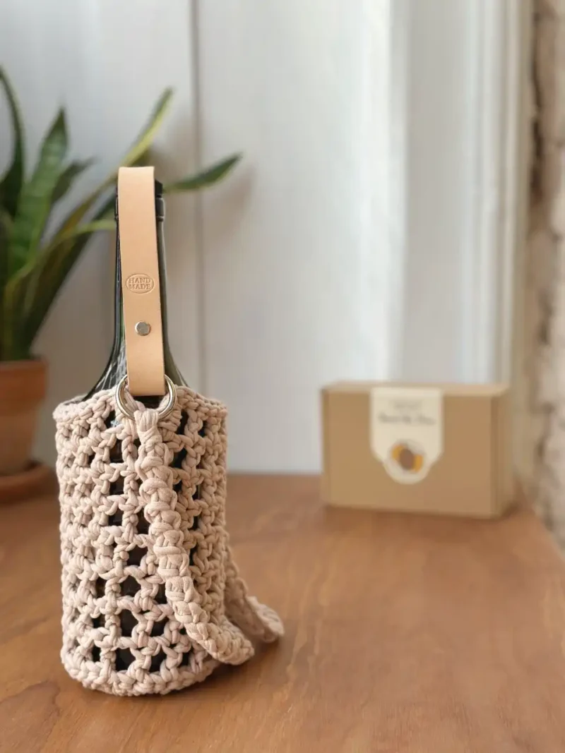 háčkovaný nosič na víno